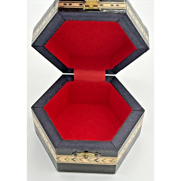 Vintage Spanish Laguna Wooden Inlay Trinket Box SKU U195 - Picture 4 of 7
